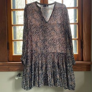 Gap floral dress with pockets.